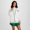 Cardigan Country Club, cu logo floral „C” brodat